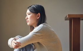 【助産師監修】妊活中は友達に会いたくない…心の葛藤