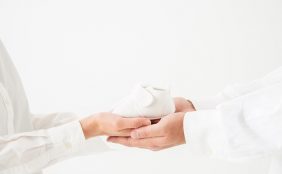 【助産師監修】赤ちゃんの死産。原因や確率について