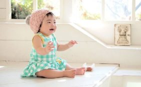 【助産師監修】生後7ヶ月の赤ちゃんとの生活~離乳食や生活リズム~
