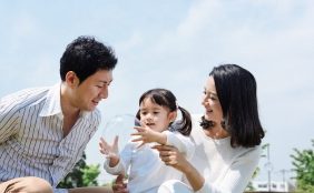 【助産師監修】もうイライラに振り回されない!子育てにおすすめのマインドフルネスとは?