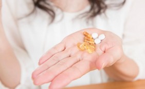 【助産師監修】妊活にサプリメントは必要?葉酸やマカの効果とは?
