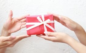 産休に入る友人にぴったりのプレゼントは?