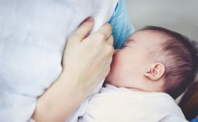 【助産師監修】母乳育児は昔から主流なの?母乳育児の歴史