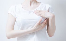 【助産師監修】乳管の開通方法は?乳管開通マッサージの方法