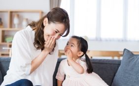 【助産師監修】子どもの言葉の遅れが気になる・・・いつからしっかりしゃべれる?