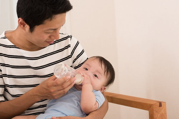 助産師監修 頻回授乳はいつまで 頻回授乳の乗り越え方 出ない時の対処法 公式 母乳育児向け専門ハーブティー アロマ マッサージオイル Amoma Natural Care通販サイト
