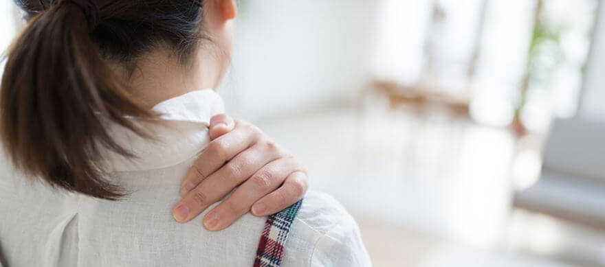 ストレスを感じる女性