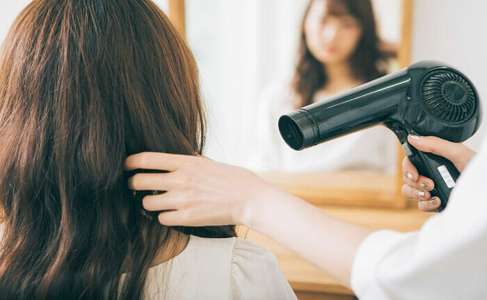 助産師監修 妊娠中のヘアカラー 赤ちゃんへの影響は