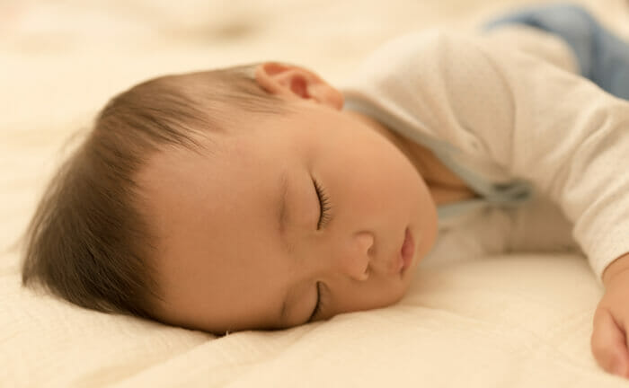 助産師監修 赤ちゃんの寝かしつけ 赤ちゃんが一人で寝るのはいつから 公式 母乳育児向け専門ハーブティー アロマ マッサージオイル Amoma Natural Care通販サイト