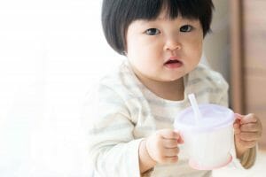 『 初めてのお茶の飲ませ方を教えてください。』