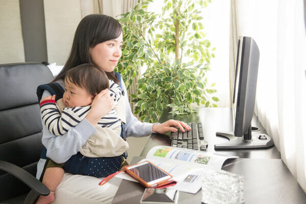仕事復帰を考えるママ